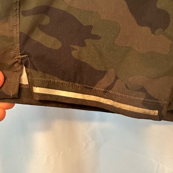 Bear Bottom Camo Shorts Mens THESE ARE SOLD - Picture 4 of 8